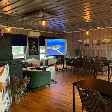 Vergi Sadam & Restoran Wirkes' Dış mekan fotoğraf