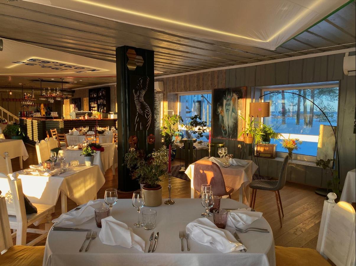 Vergi Sadam & Restoran Wirkes' Dış mekan fotoğraf