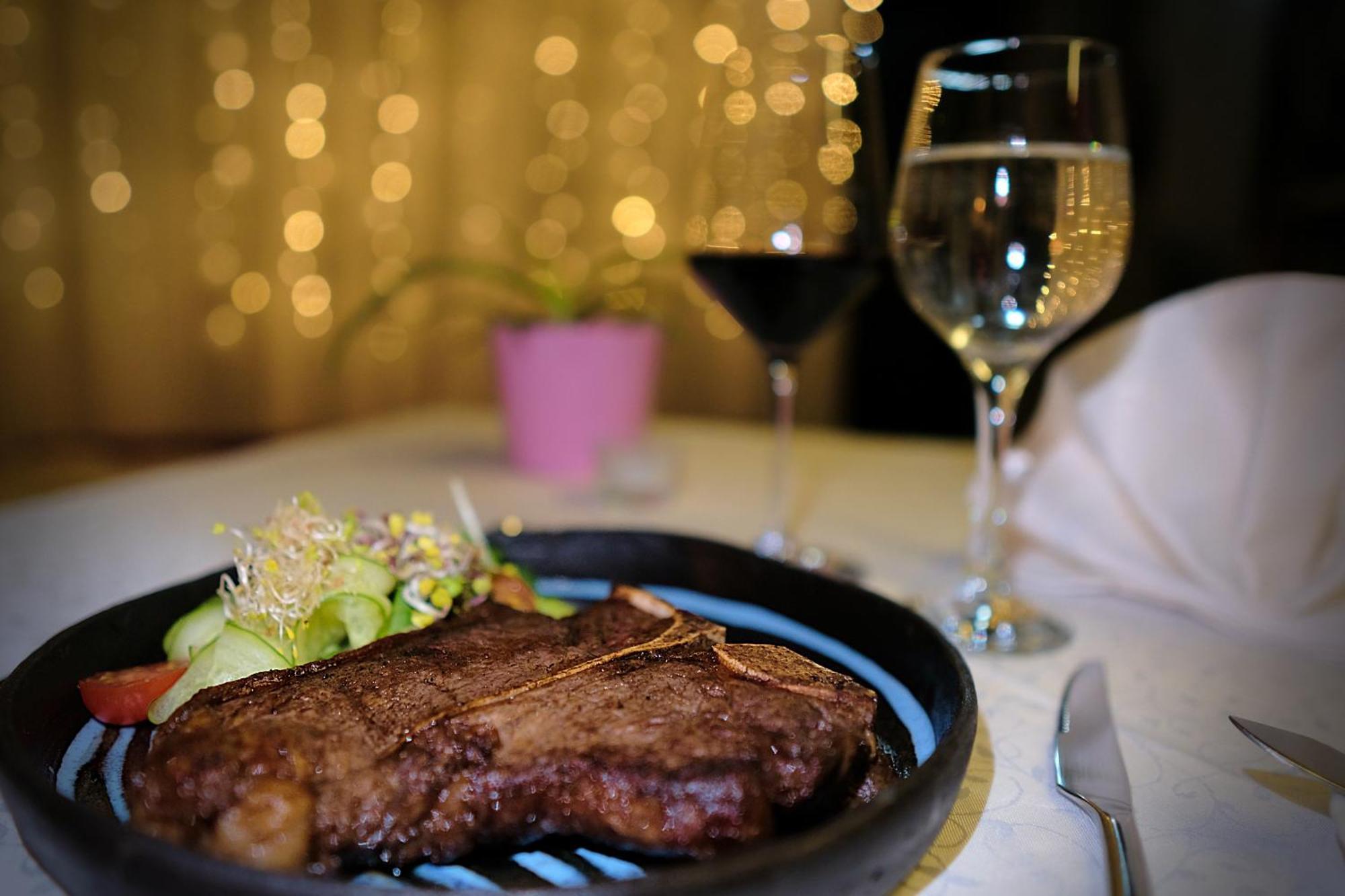 Vergi Sadam & Restoran Wirkes' Dış mekan fotoğraf